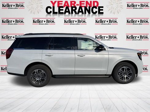 New 2025 Ford Expedition Active image 8