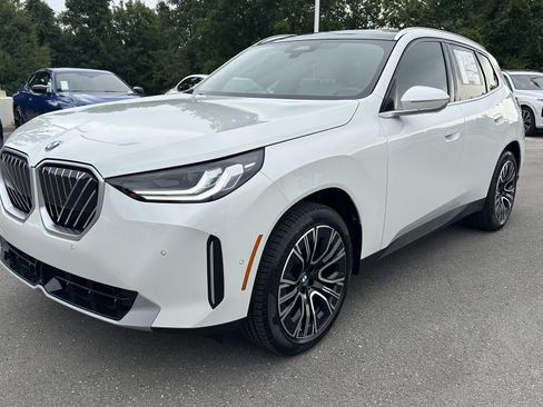 Used 2025 BMW X3 xDrive30i w/ Convenience Package AWD/4WD image 5