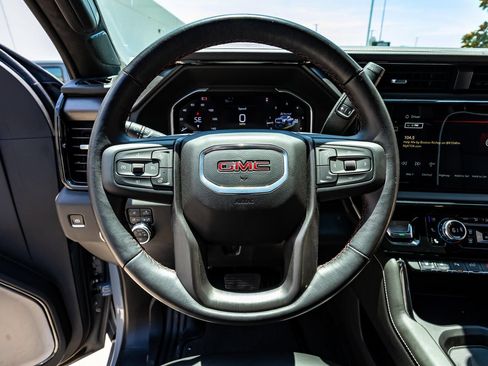Used 2025 GMC Sierra 2500 AT4X AWD/4WD image 14