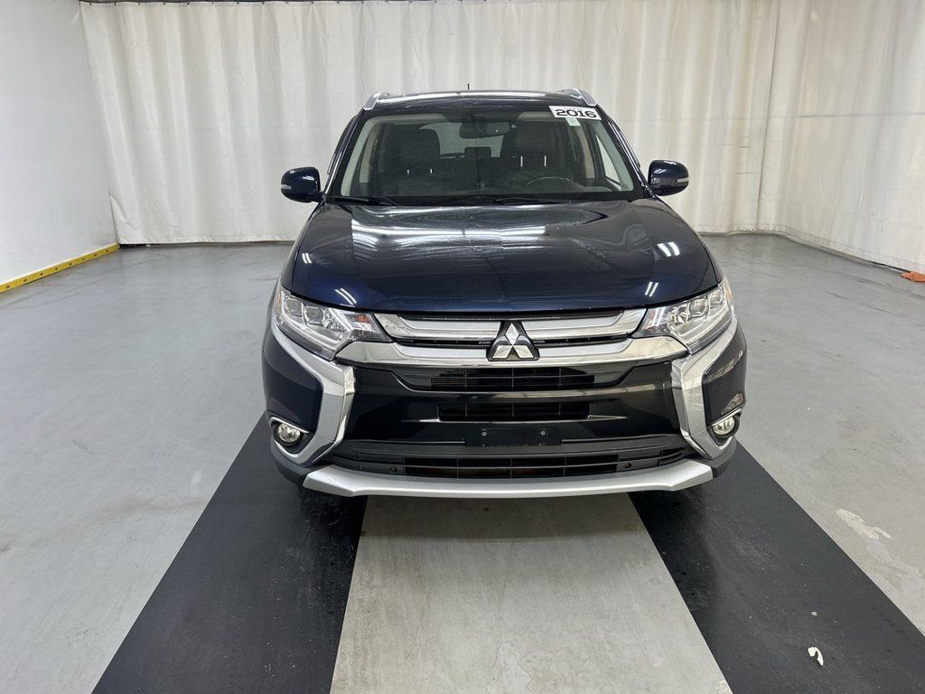 Used 2016 Mitsubishi Outlander GT AWD/4WD image 3