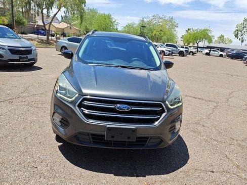 Used 2017 Ford Escape SE w/ SE Sport Appearance Package FWD image 6