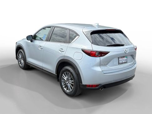 Used 2017 MAZDA CX-5 Touring AWD/4WD image 3