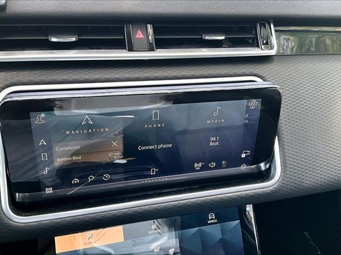Used 2021 Land Rover Range Rover Velar R-Dynamic S AWD/4WD image 34