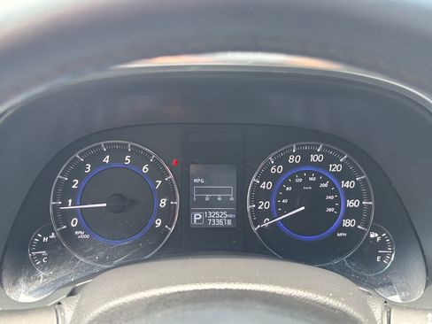 Used 2017 INFINITI QX70 2WD w/ Premium Package image 24