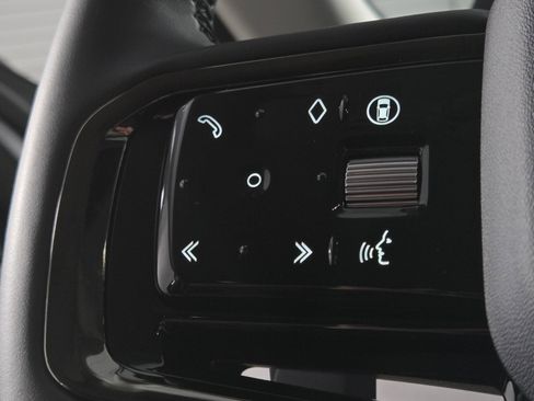 Used 2024 Land Rover Range Rover Evoque Dynamic SE image 23