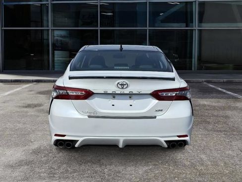 Used 2019 Toyota Camry XSE FWD image 9