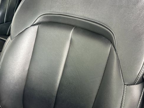 Used 2022 Jeep Grand Cherokee Limited image 20