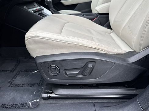 Used 2020 Audi Q3 2.0T Premium w/ Convenience Package image 28