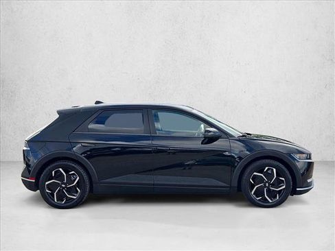 Used 2024 Hyundai Ioniq 5 SEL RWD image 4