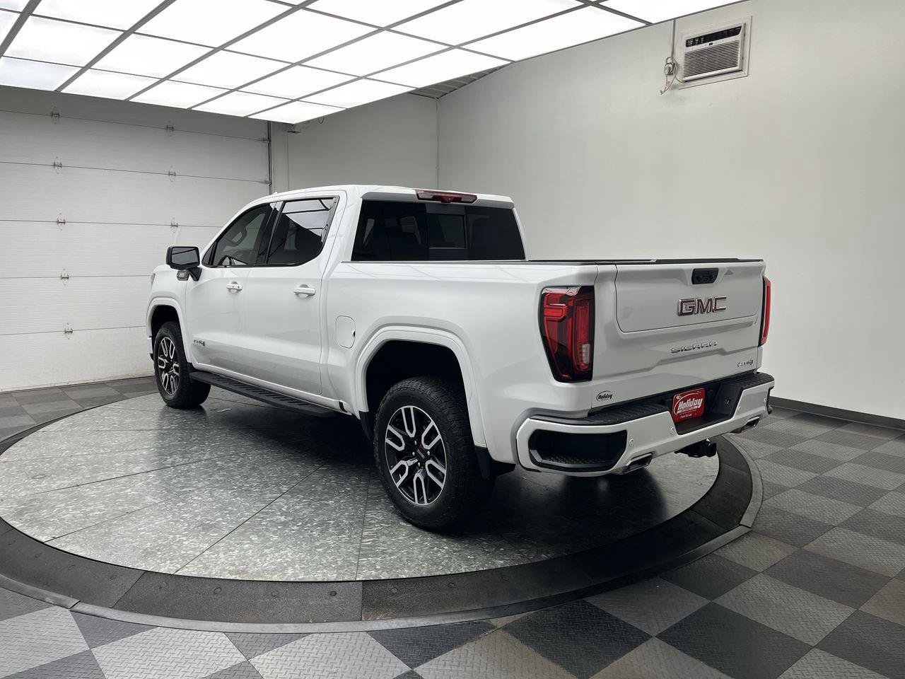 Certified 2025 GMC Sierra 1500 AT4 w/ Technology Package AWD/4WD image 2