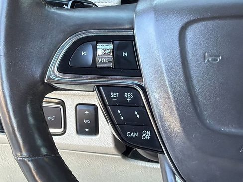 Used 2020 Lincoln Navigator Reserve w/ Luxury Package image 28