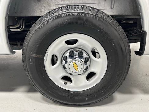 Used 2025 Chevrolet Express 3500 LT w/ LT Preferred Equipment Group image 52