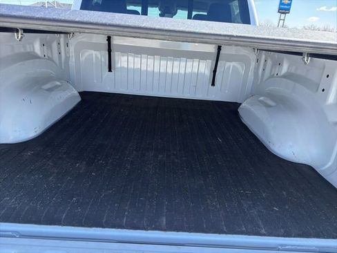 Used 2022 RAM 1500 Laramie AWD/4WD image 15