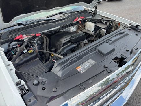 Used 2018 Chevrolet Silverado 2500 LT AWD/4WD image 24