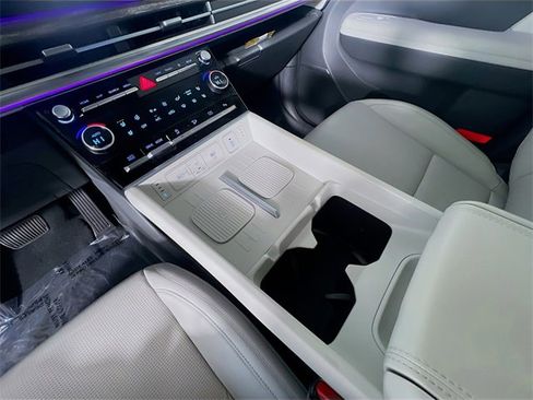 Used 2024 Hyundai Santa Fe Calligraphy image 24