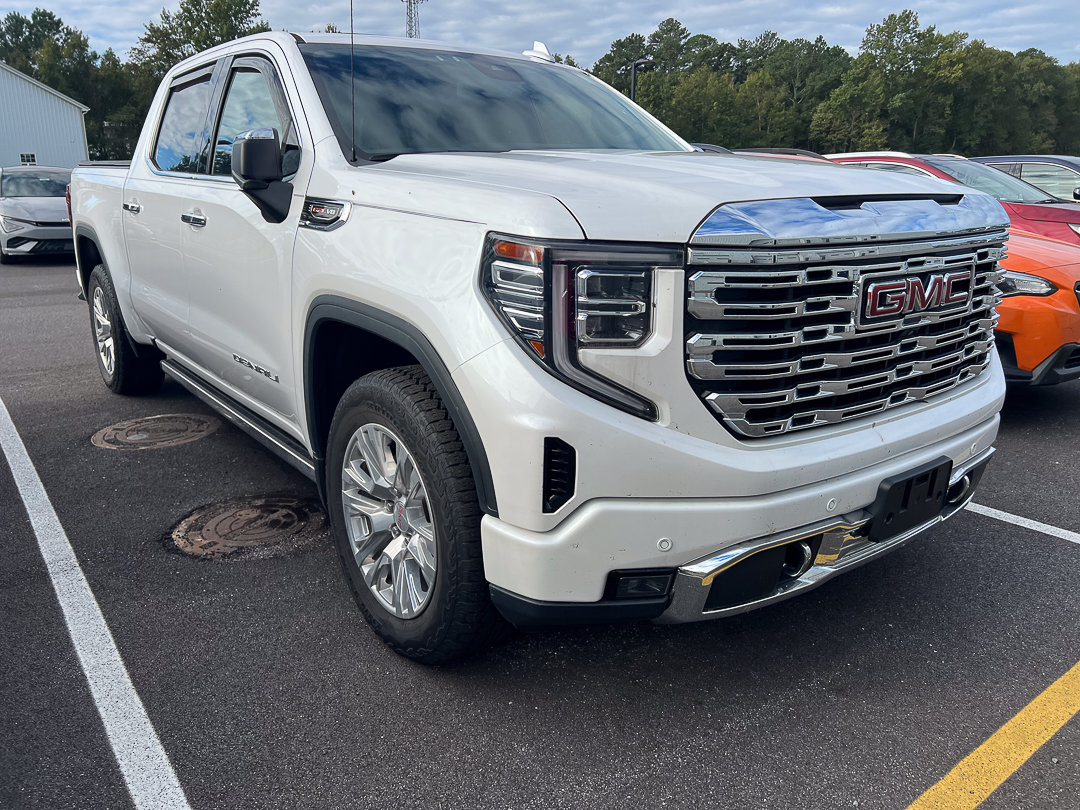 Used 2023 GMC Sierra 1500 Denali AWD/4WD image 9