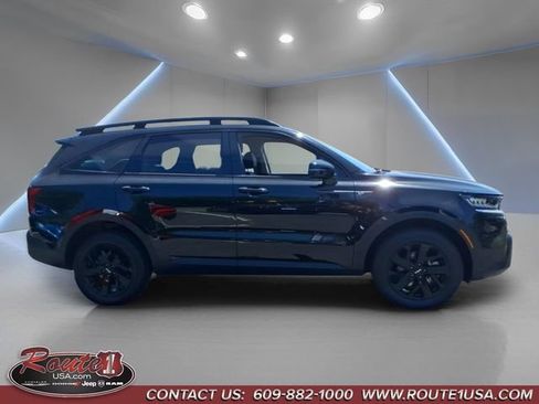 Used 2023 Kia Sorento S AWD/4WD image 2