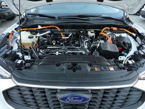 Used 2023 Ford Escape SE image 29