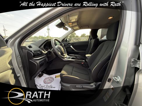 New 2025 Mitsubishi Eclipse Cross LE image 10