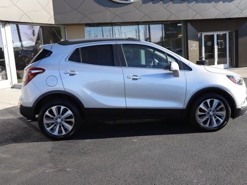 Used 2019 Buick Encore Preferred image 2