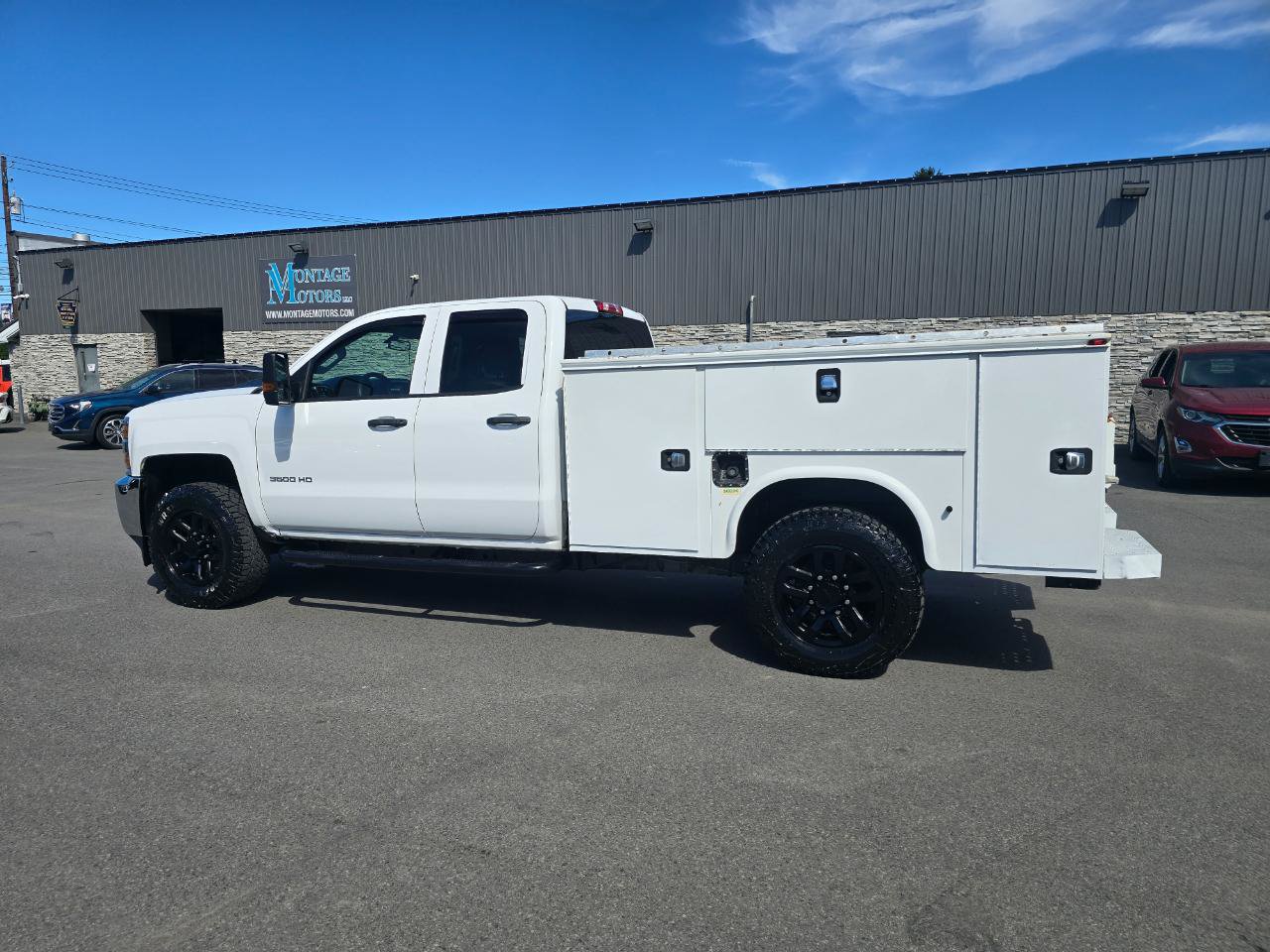 Used 2018 Chevrolet Silverado 3500 W/T AWD/4WD image 4