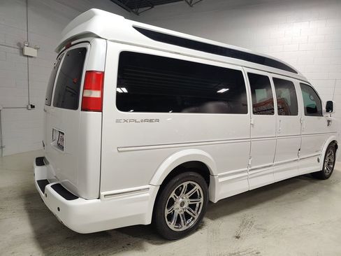 Used 2015 Chevrolet Express 2500 Extended image 6