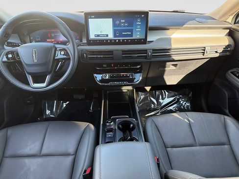 Used 2025 Lincoln Corsair AWD w/ Equipment Group 101A image 16