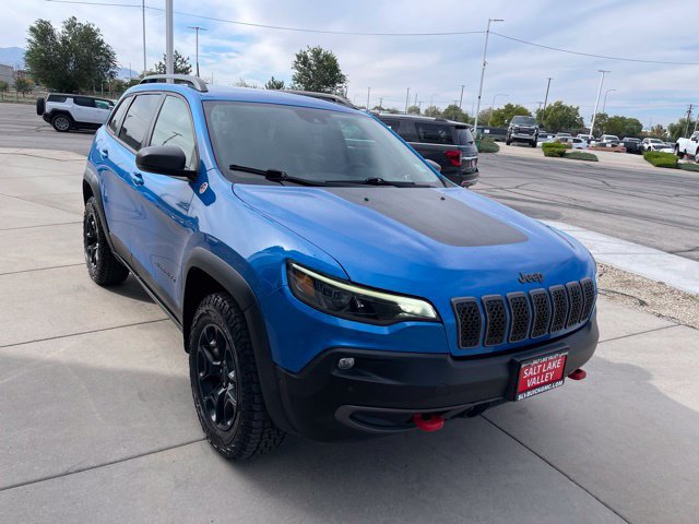 Used 2021 Jeep Cherokee Trailhawk w/ Technology Group AWD/4WD image 6