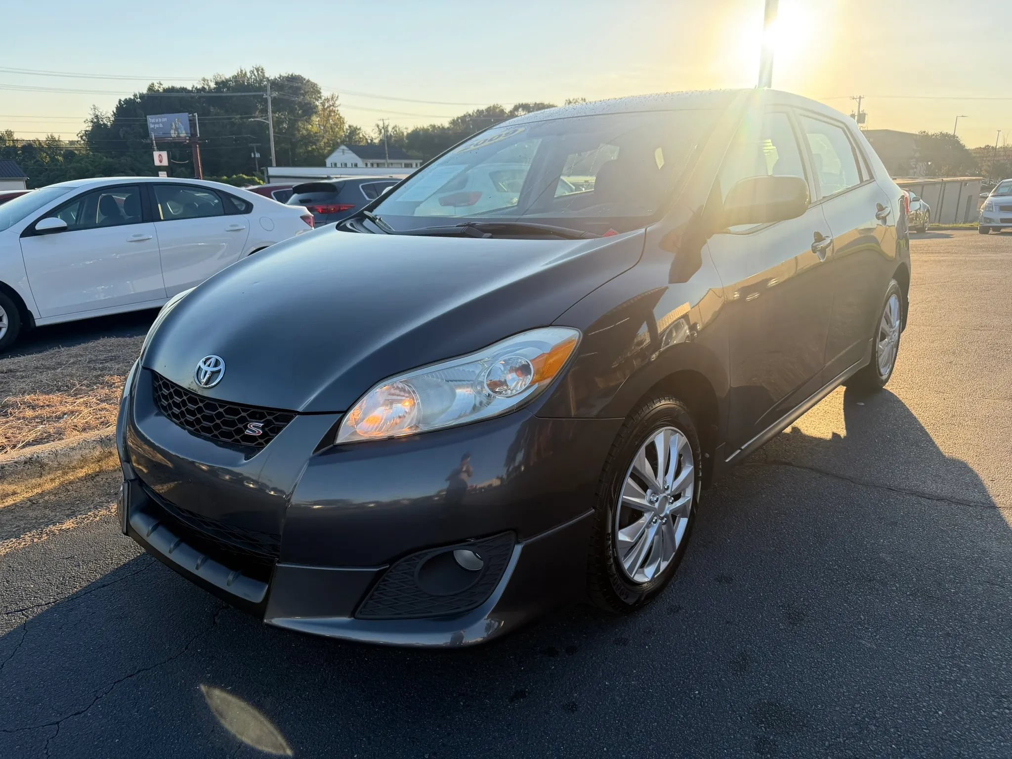 Used 2009 Toyota Matrix S w/ All Weather Guard Pkg FWD image 3