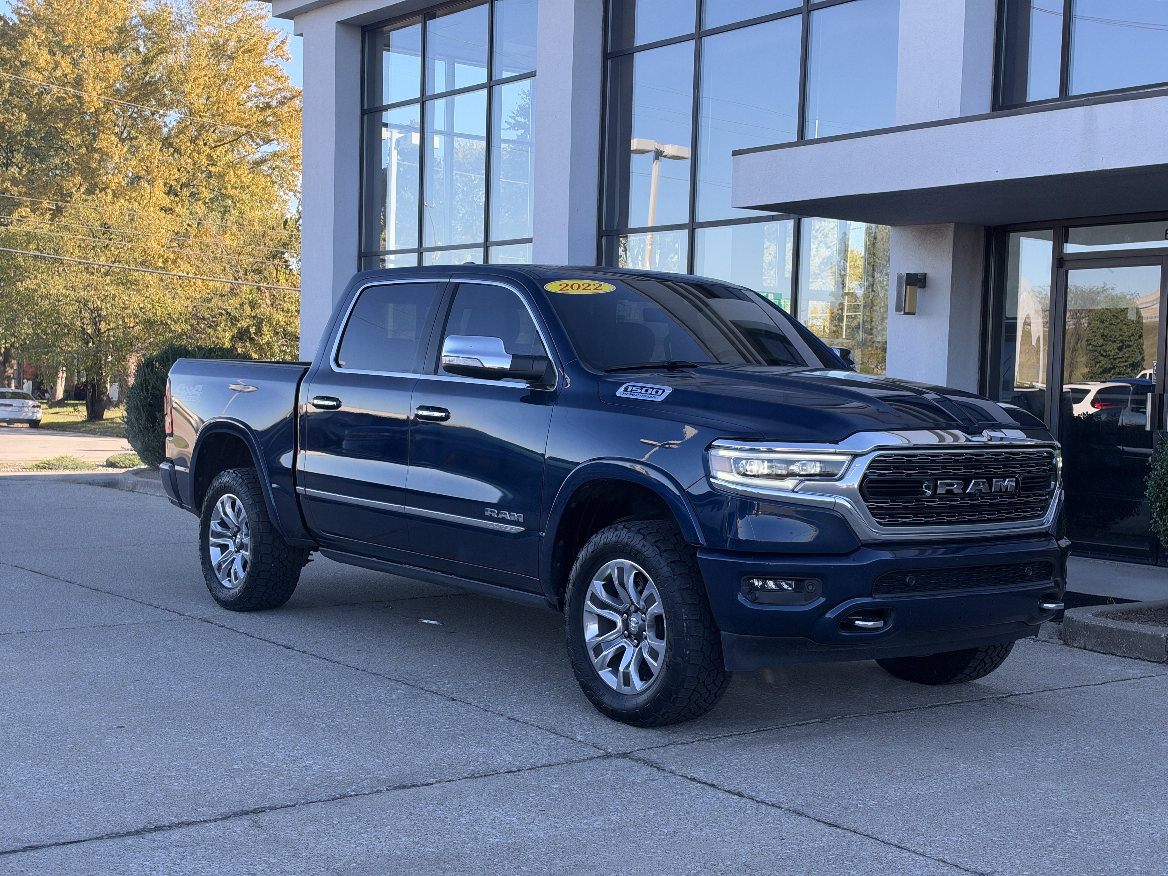 Used 2022 RAM 1500 Limited AWD/4WD image 2
