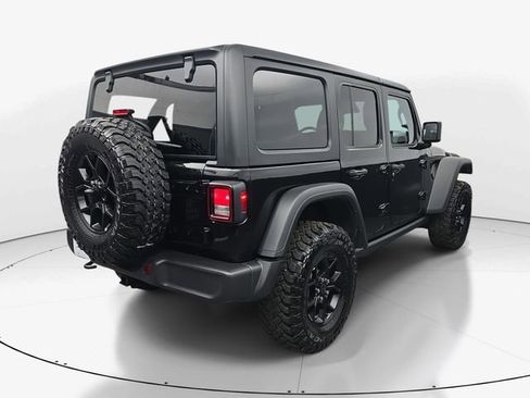 Used 2025 Jeep Wrangler Willys image 9