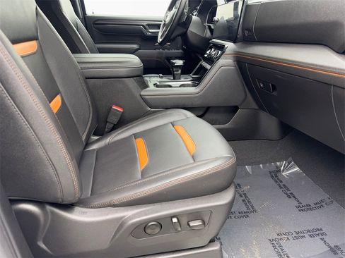 Used 2025 GMC Sierra 1500 AT4 image 46