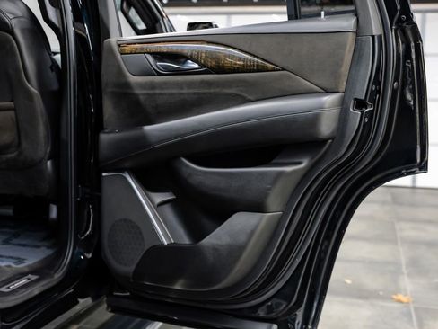 Used 2016 Cadillac Escalade Platinum image 59