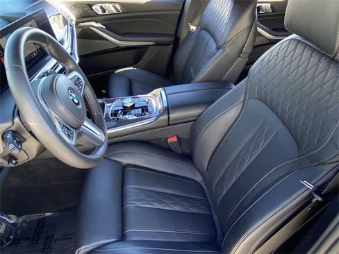 Certified 2025 BMW X7 M60i w/ Executive Package image 21