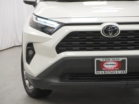 Used 2022 Toyota RAV4 XLE Premium image 6