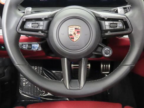 Certified 2025 Porsche Cayenne S AWD/4WD image 19