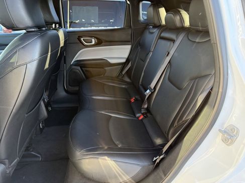 Used 2023 Jeep Compass Limited image 13