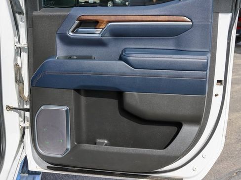 Used 2023 Chevrolet Silverado 1500 High Country w/ Technology Package image 20