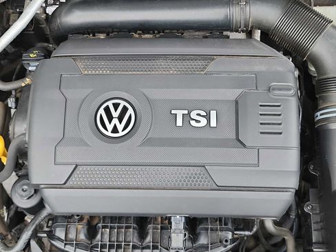 Used 2017 Volkswagen Jetta GLI FWD image 19