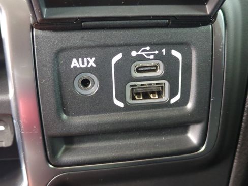 New 2026 Jeep Wrangler Sahara AWD/4WD image 26