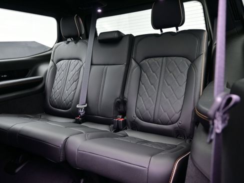 New 2026 Jeep Grand Wagoneer Summit AWD/4WD image 11