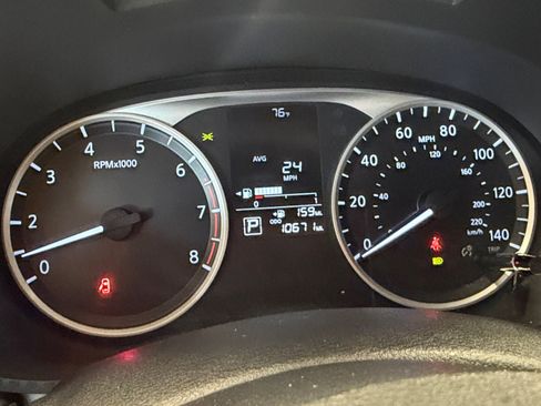 Used 2024 Nissan Versa S w/ S Plus Package FWD image 20