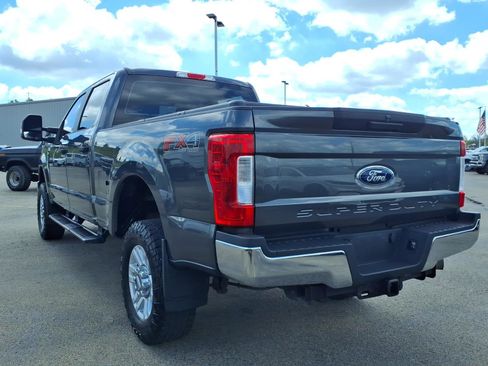 Used 2018 Ford F250 XL w/ STX Appearance Package image 4