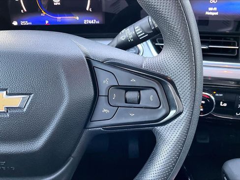 Used 2024 Chevrolet Trax LT image 24