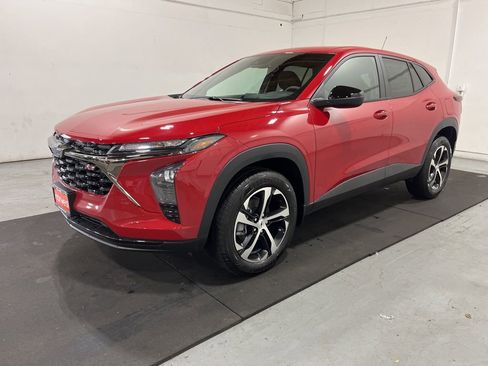 New 2026 Chevrolet Trax RS w/ Driver Confidence Package image 3