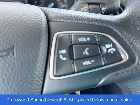 Used 2018 Ford Focus SE FWD image 28