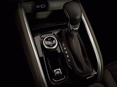 Used 2024 Chevrolet Colorado ZR2 w/ Technology Package image 21