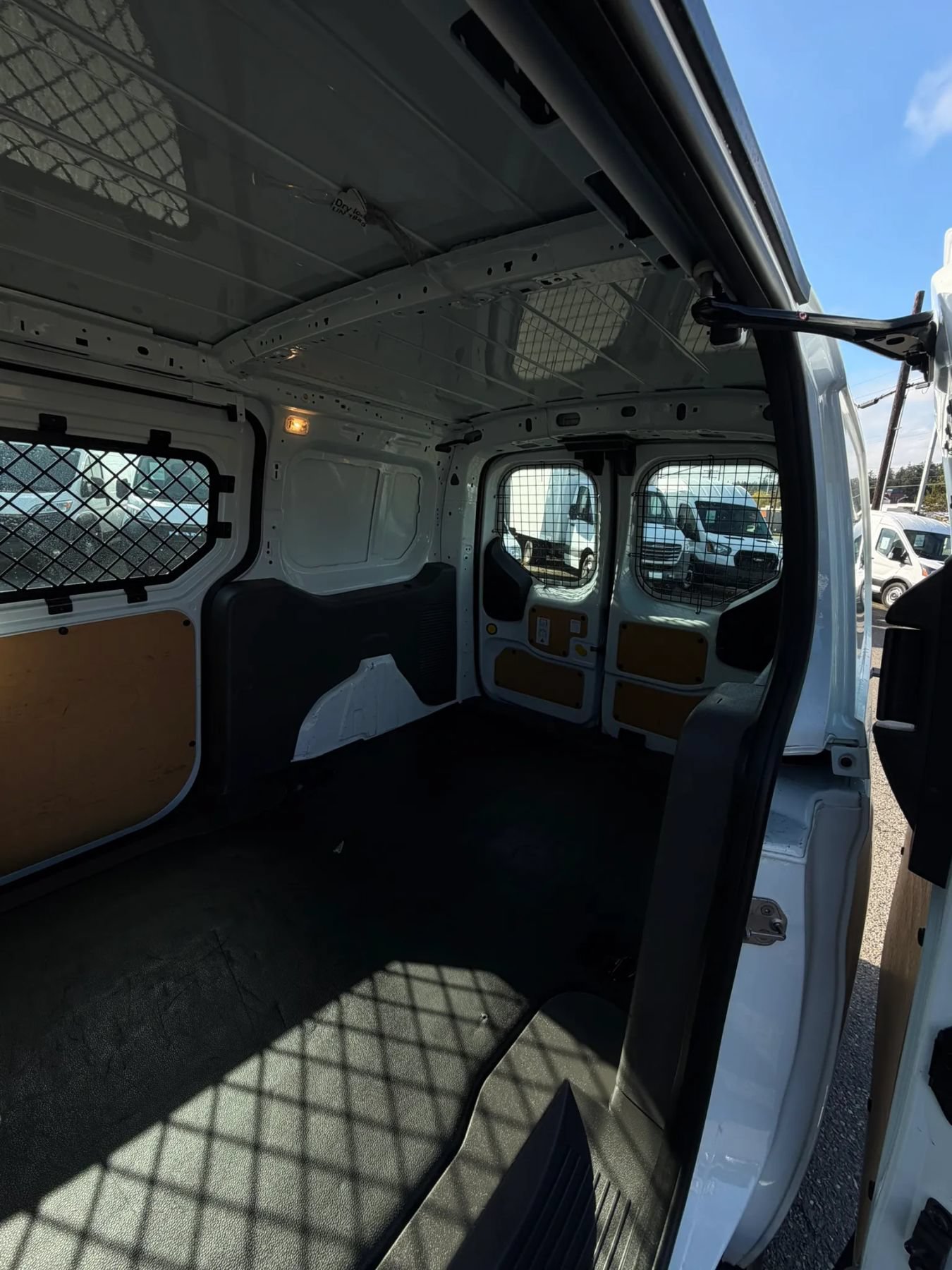 Used 2022 Ford Transit Connect XL FWD image 28