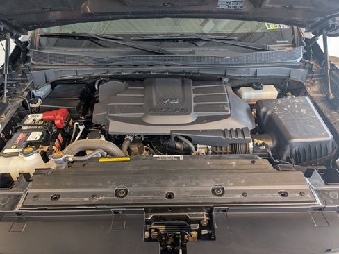 Used 2021 Nissan Titan PRO-4X w/ Pro-4x Convenience Package image 29