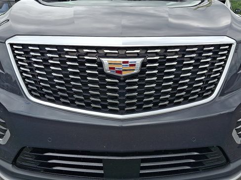 Certified 2022 Cadillac XT5 Premium Luxury w/ Technology Package AWD/4WD image 9